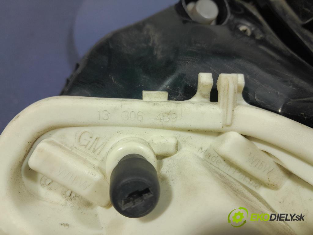 Opel Astra 2013 svetlo / reflektor zad ľavá Vonkajsia: 