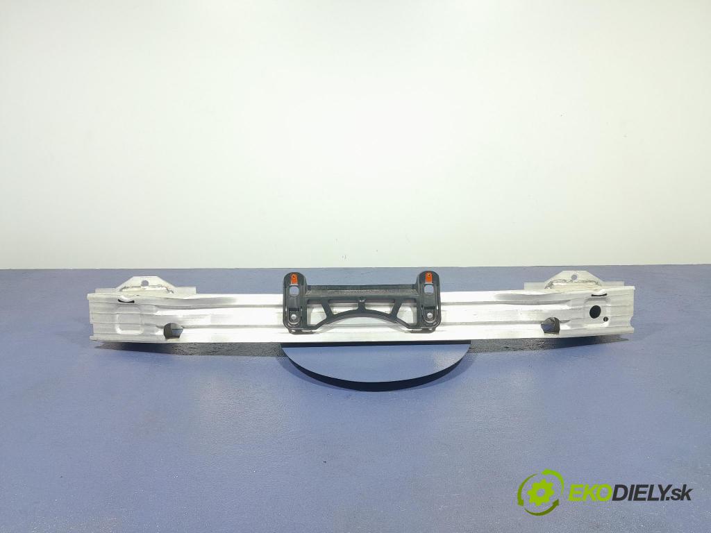 Opel Astra 2013 výstuha narazník zad