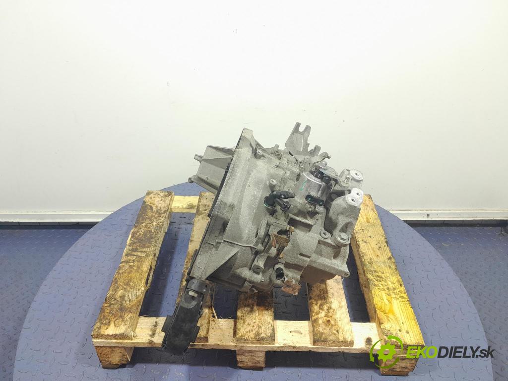 Opel Astra 2013 prevodovka Manualna F40