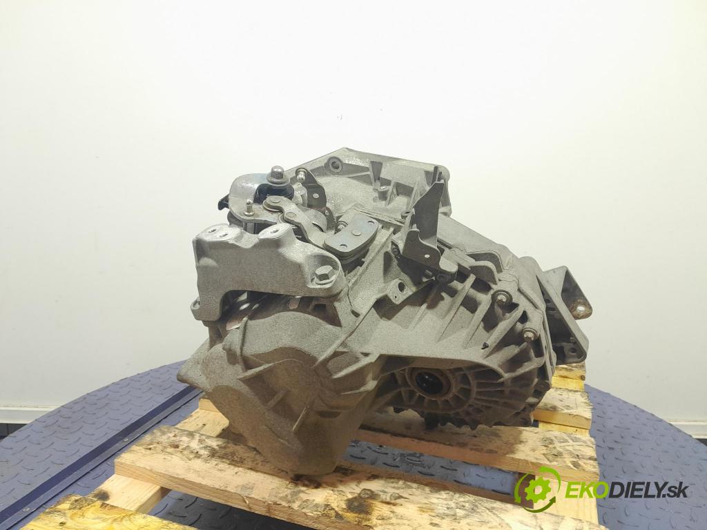 Opel Astra 2013 prevodovka Manualna F40