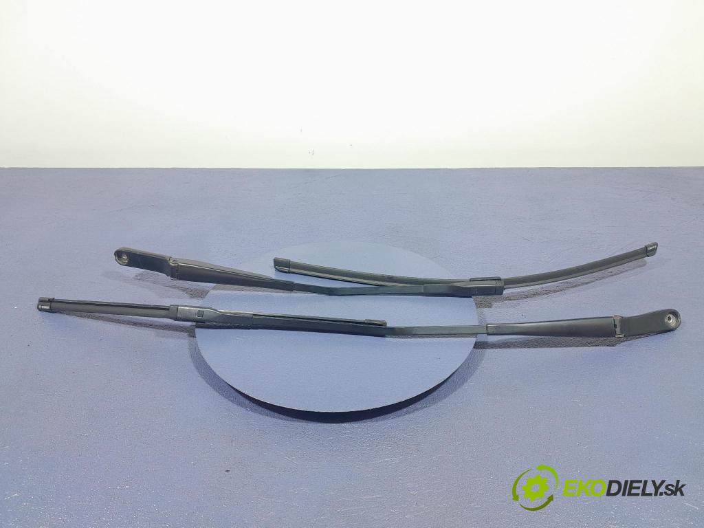 Audi A6 2011 Paže: Stěrače: před 4G1955407B