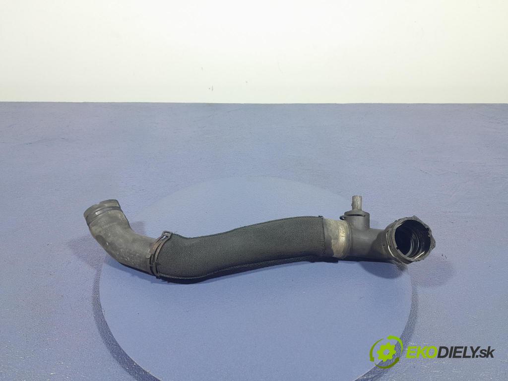 Audi A6 2011 rúrka Chladič: 4G0122293K