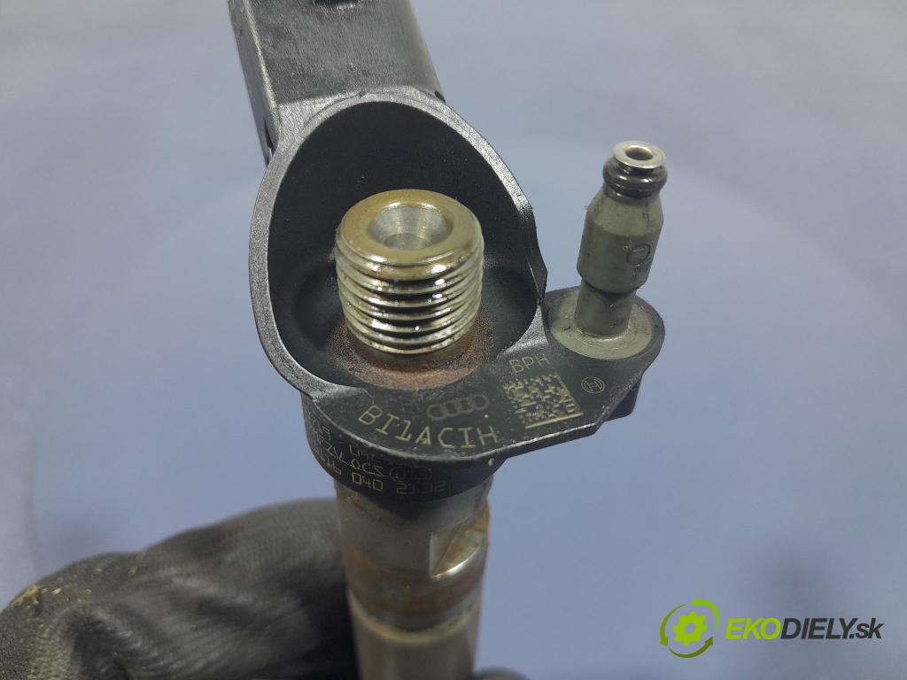 Audi A6 2011 vstrek 059130277CC