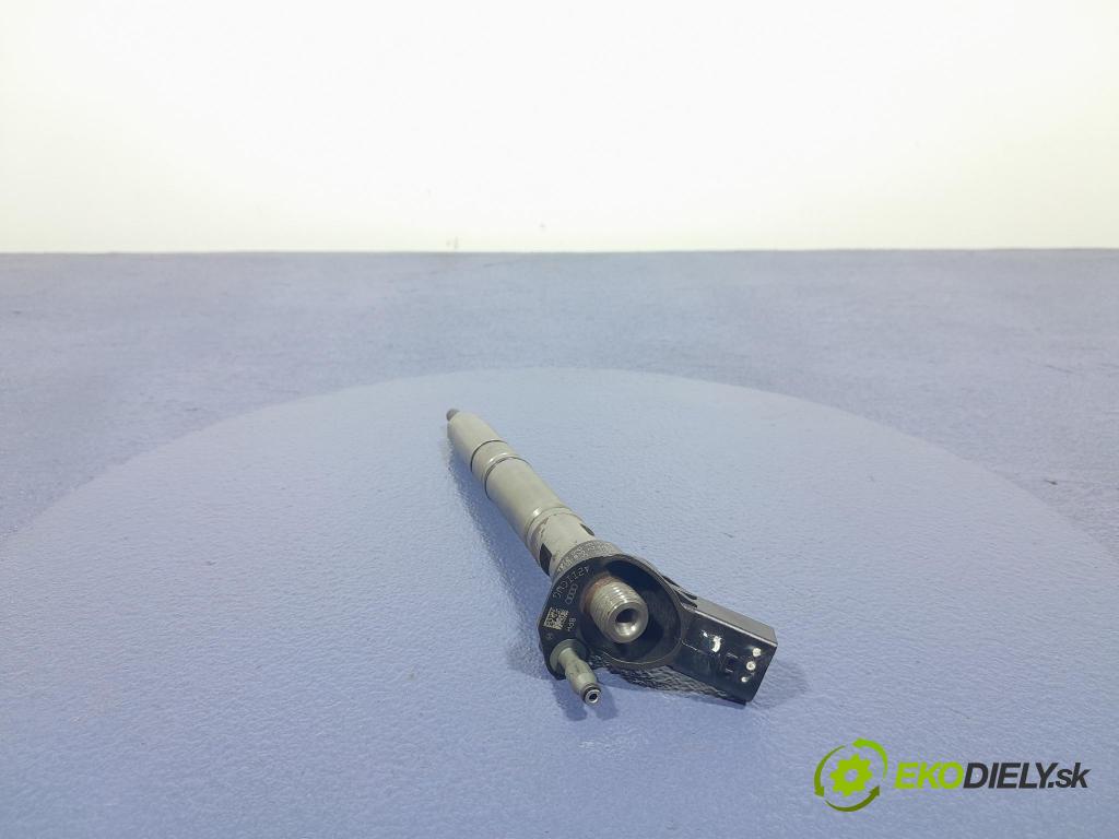 Audi A6 2011 vstrek 059130277CC