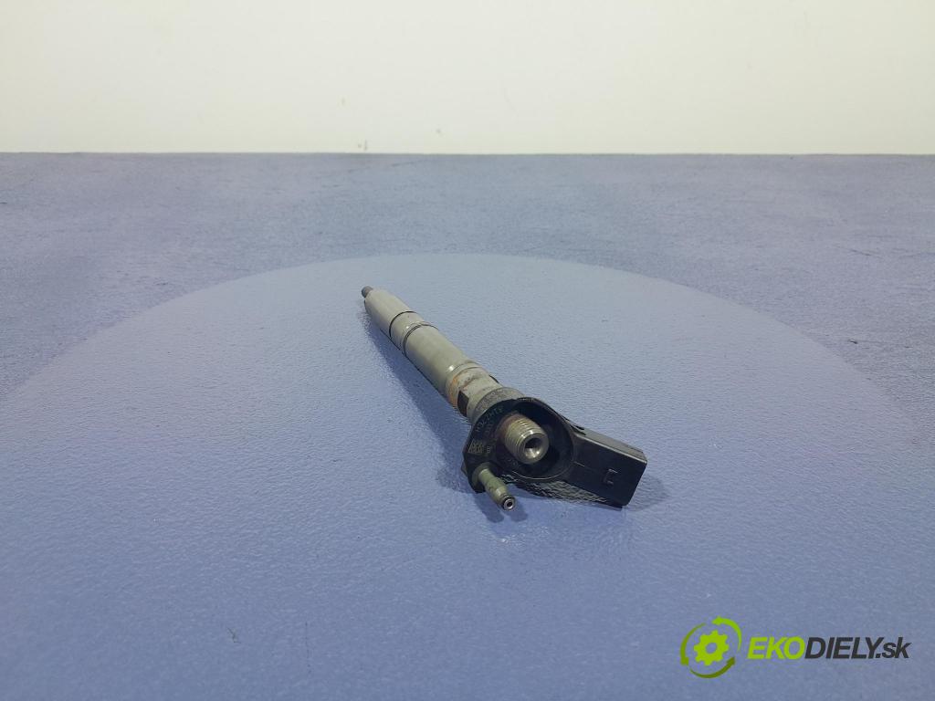 Audi A6 2011 vstrek 059130277CC