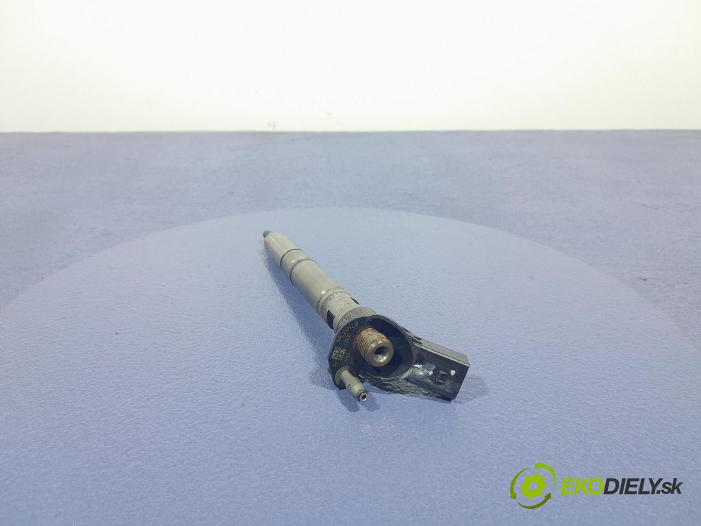 Audi A6 2011 vstrek 059130277CC