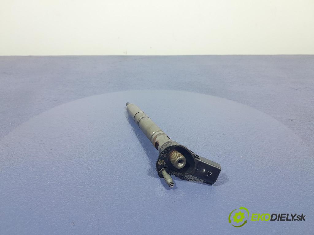 Audi A6 2011 vstrek 059130277CC