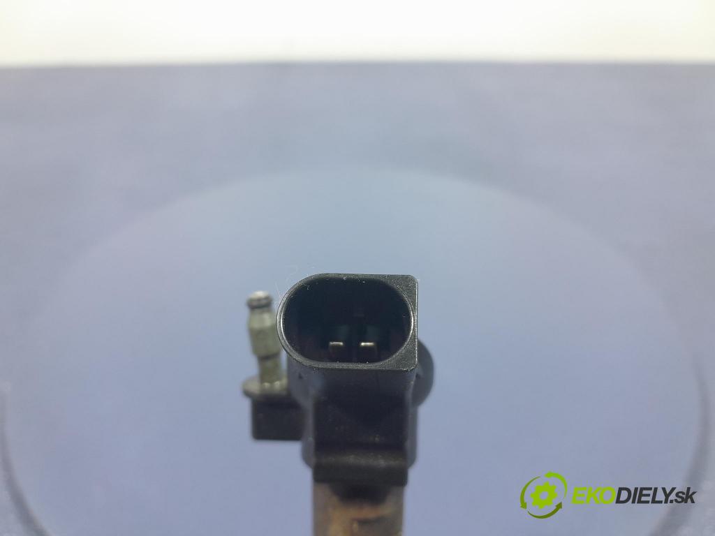 Audi A6 2011 vstrek 059130277CC