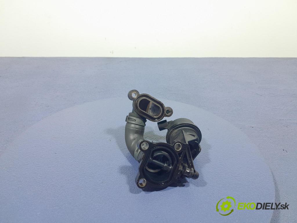 Audi A6 2011 rúrka Chladič: 059121625C