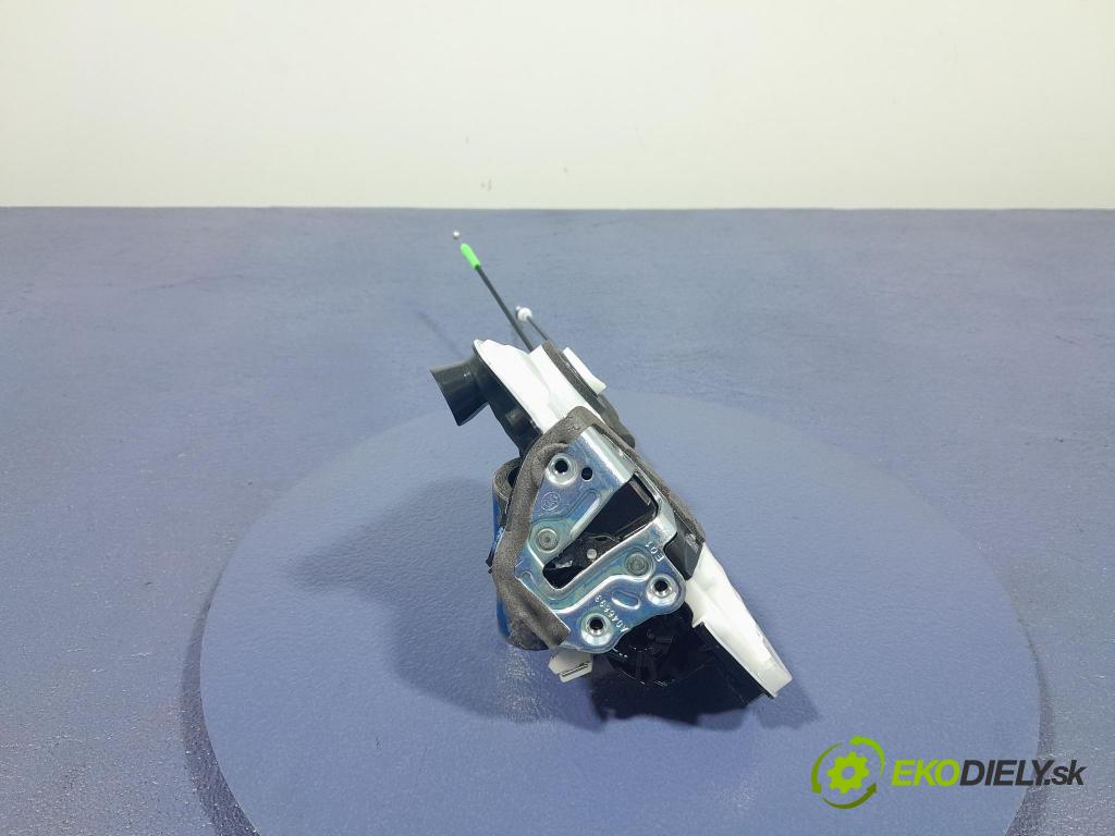 Toyota Rav4 2020 zámok dvere Predné Vľavo: