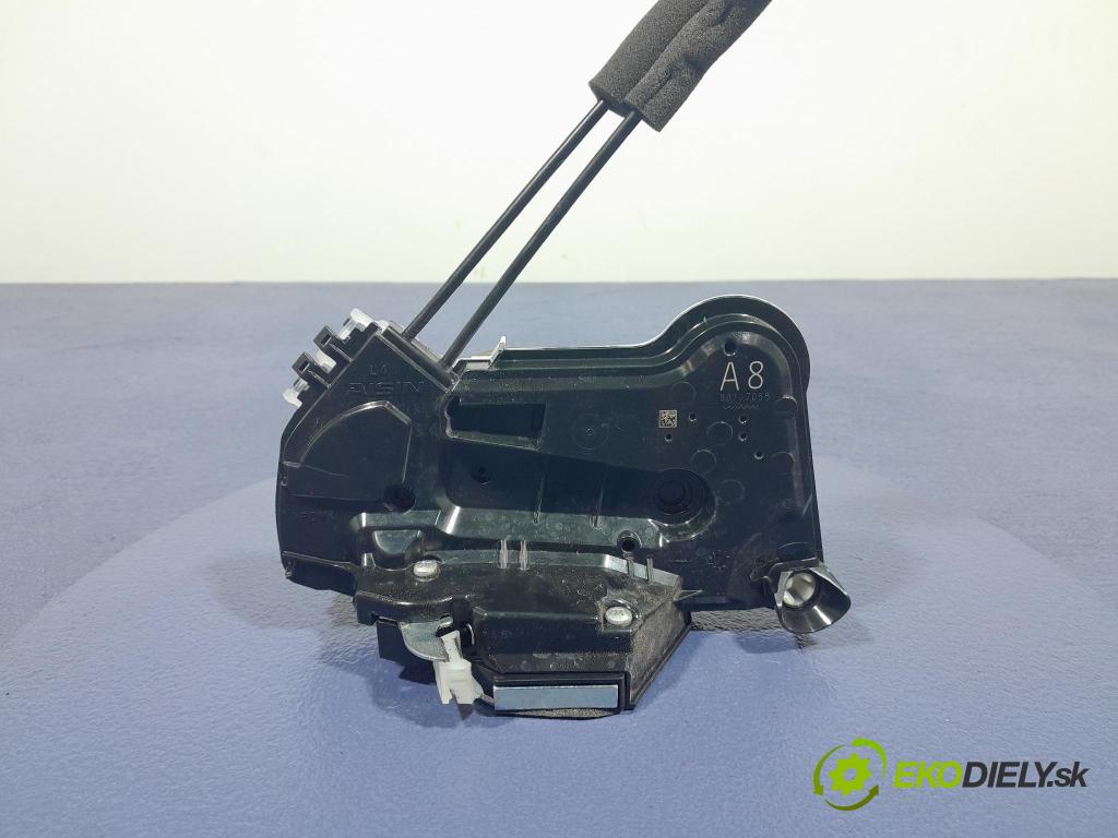 Toyota Rav4 2020 zámok dvere Predné Vľavo: