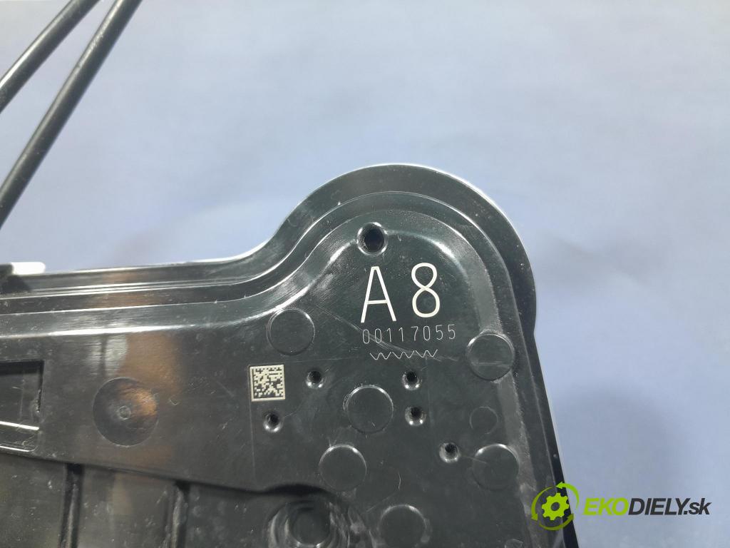 Toyota Rav4 2020 zámek dveře před Levý: 