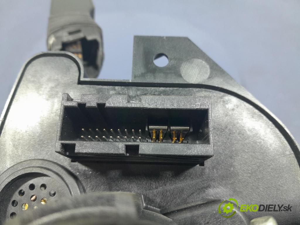 Opel Vectra 2003 prepínač Komplex: 13162134