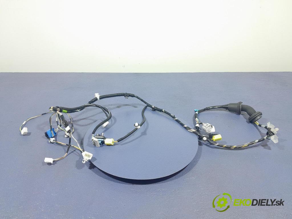 Toyota Rav4 2020 inštalácia Elektrický: 82152-42E10