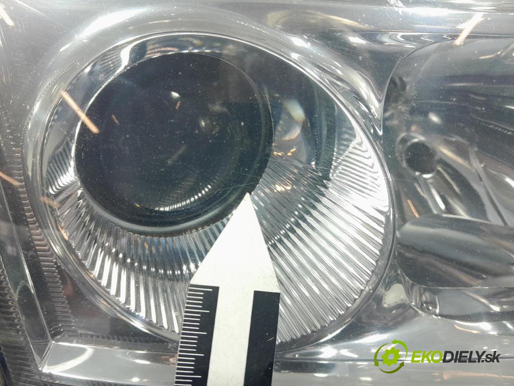 Opel Vectra 2003 Reflektor: v pravo: