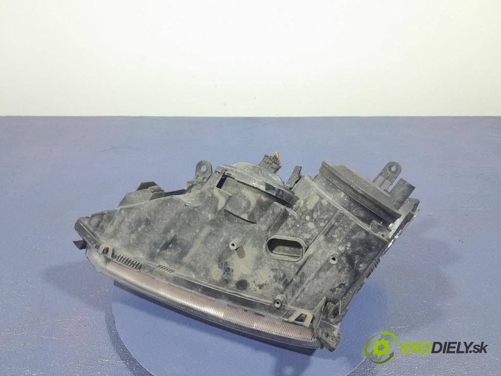 Opel Vectra 2003 Reflektor: v pravo: