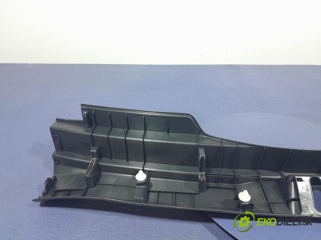 Toyota Rav4 2020 kryt Plast: Interiéry: 58387-42090