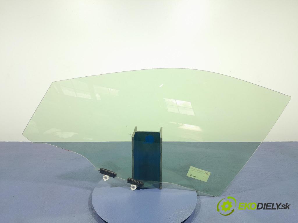 Toyota Rav4 2020 sklo dvere Predné ľavá