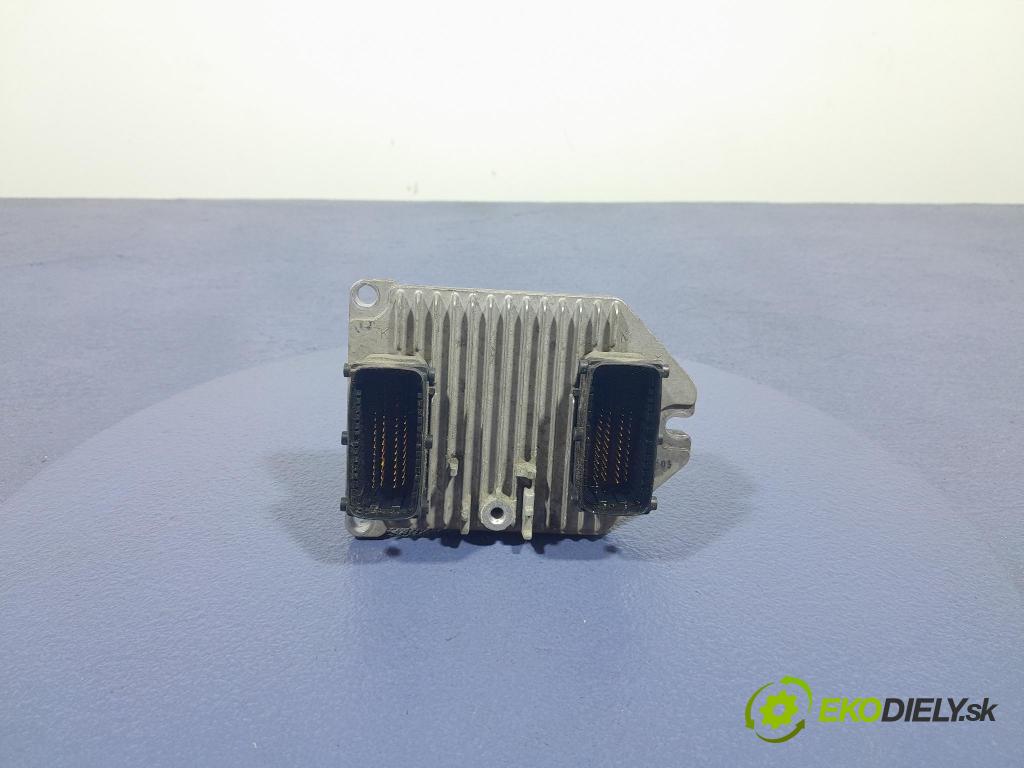 Opel Vectra 2003 riadiaca jednotka Motor: 55352666