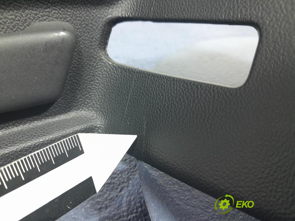 Ford Focus 2019 kryt Plast: Interiéry: JX7B-A46808-AEW