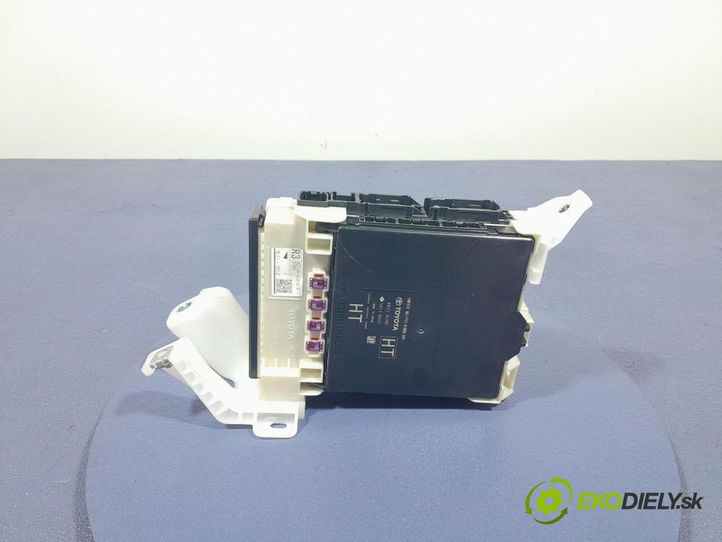 Toyota Rav4 2020 riadiaca jednotka 89221-42390