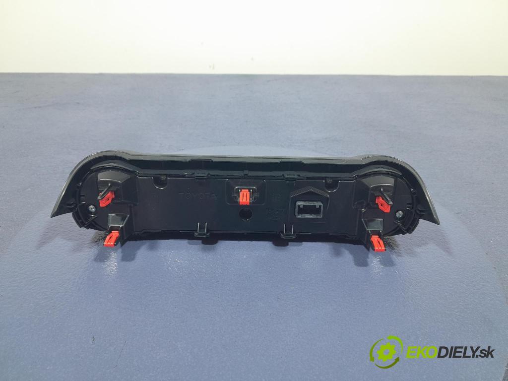 Toyota Rav4 2020 prepínač Klimatizácia: Prúd vzduchu: 75K607