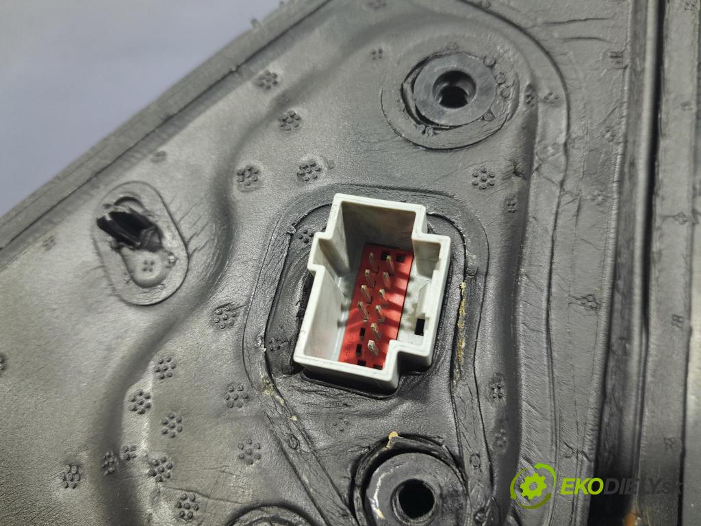 Ford Focus 2019 zpětné zrcátko prave 