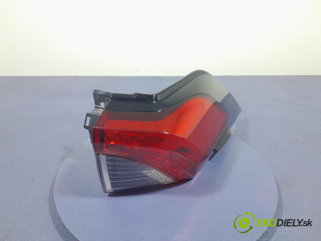 Toyota Rav4 2020 svetlo / reflektor zad Prava: Vonkajsia: 81550-42230