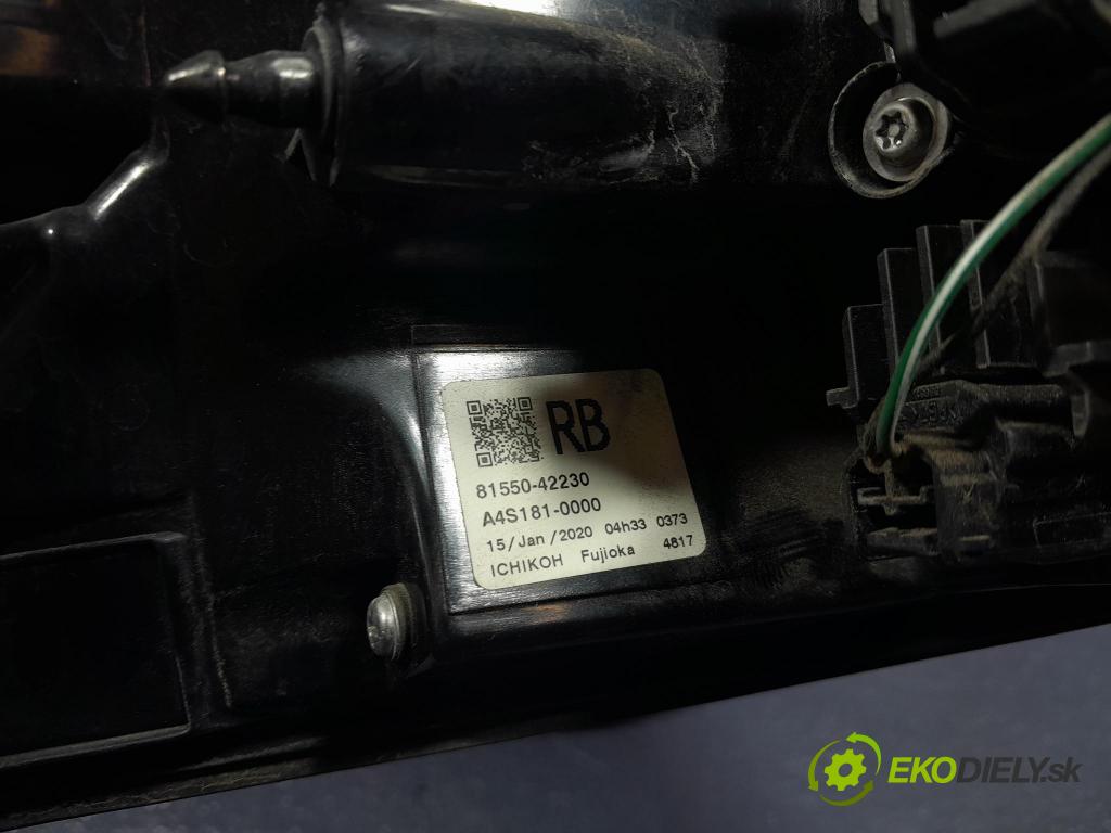 Toyota Rav4 2020 svetlo / reflektor zad Prava: Vonkajsia: 81550-42230