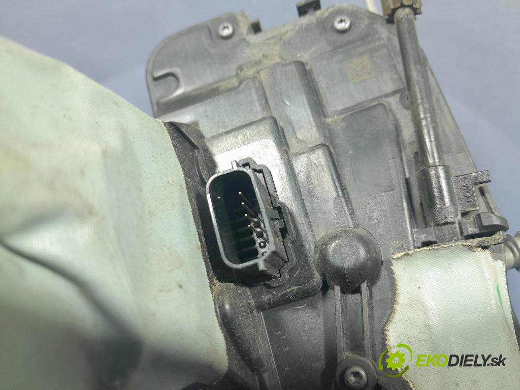 Ford Focus 2019 zámek dveře před Levý: JX7A-A21813-BE