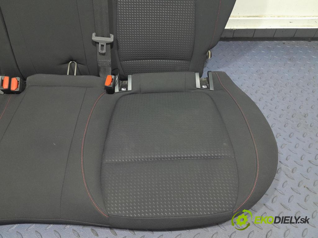 Ford Focus 2019 Sedačka zadný