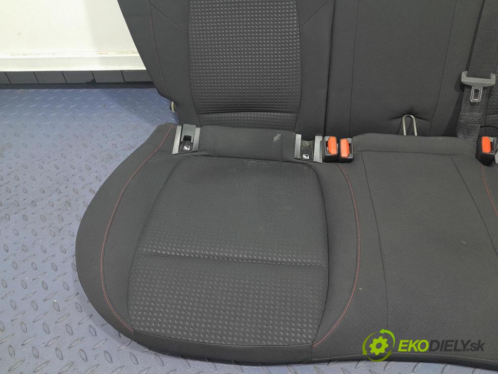 Ford Focus 2019 Sedačka zadný