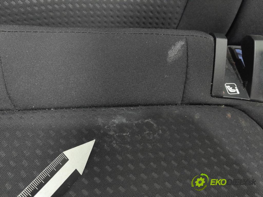 Ford Focus 2019 Sedačka zadný