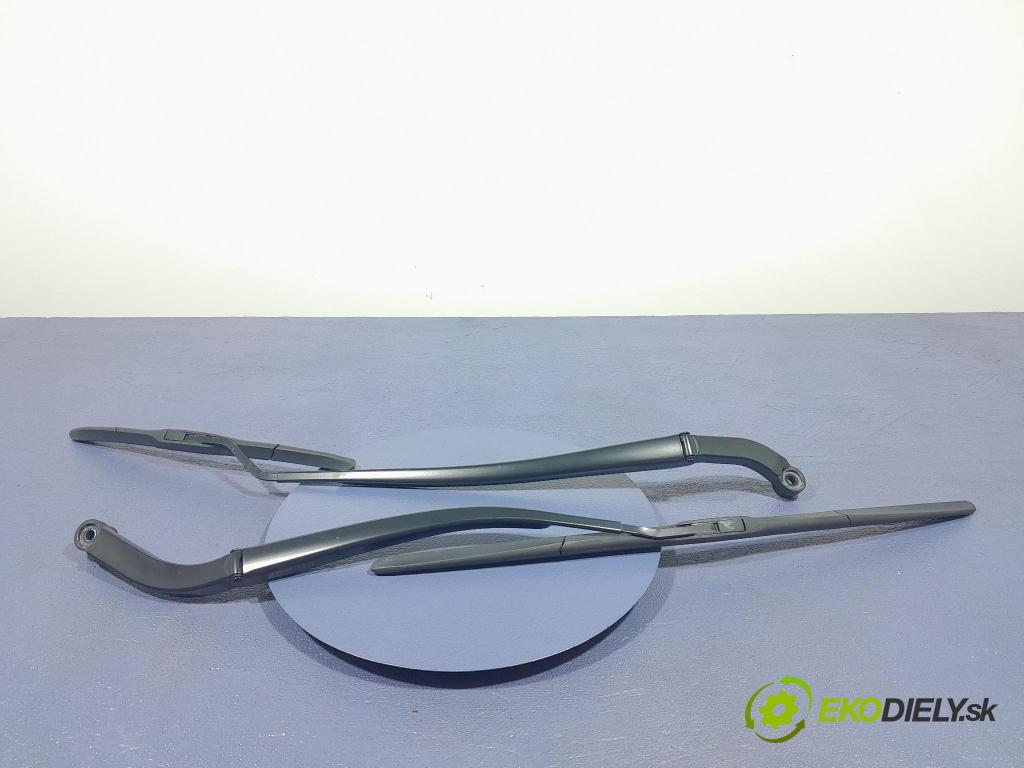 Toyota Rav4 2020 Rameno: Stierače: Predné