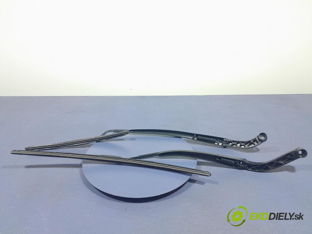 Toyota Rav4 2020 Rameno: Stierače: Predné