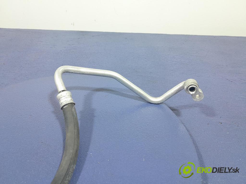 Toyota Rav4 2020 rúrka Klimatizácia: