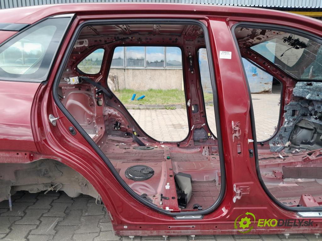Toyota Rav4 2020 práh v pravo: