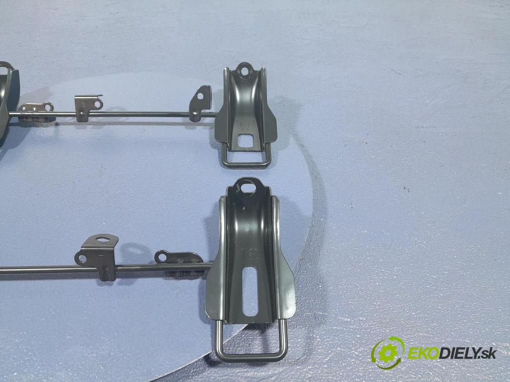 Toyota Rav4 2020 Sedačka zadný