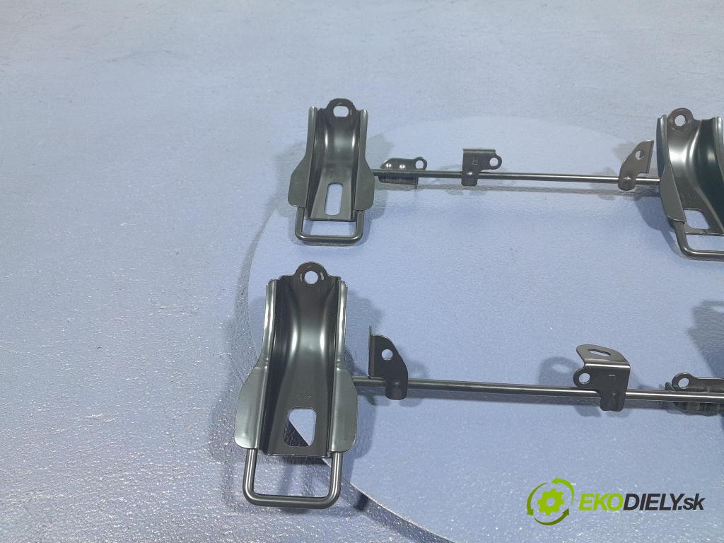 Toyota Rav4 2020 Sedačka zadný