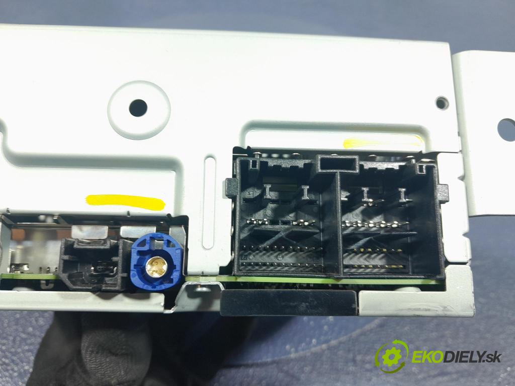 Ford Focus 2019 Radio I Navigácia: JX71-18D804-GAM