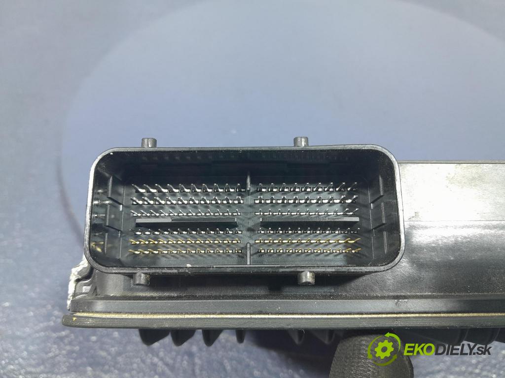 Toyota Rav4 2020 riadiaca jednotka Motor: 89661-4A240