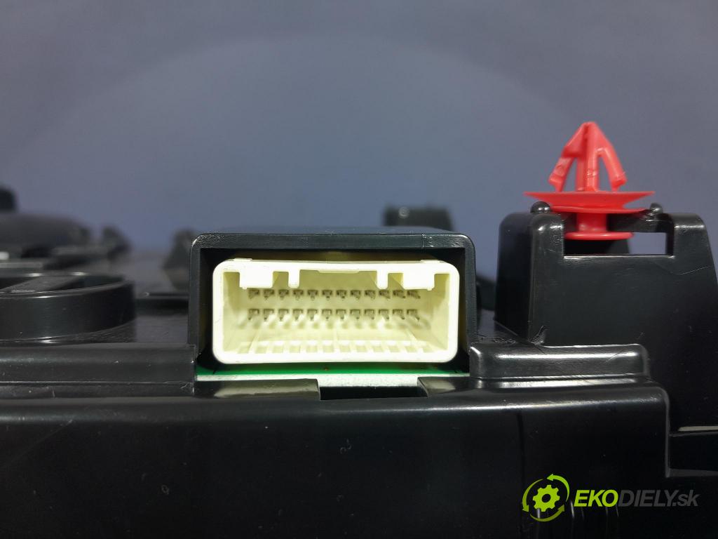 Toyota Rav4 2020 Svietidlá: Vnútri: 1D111-292G