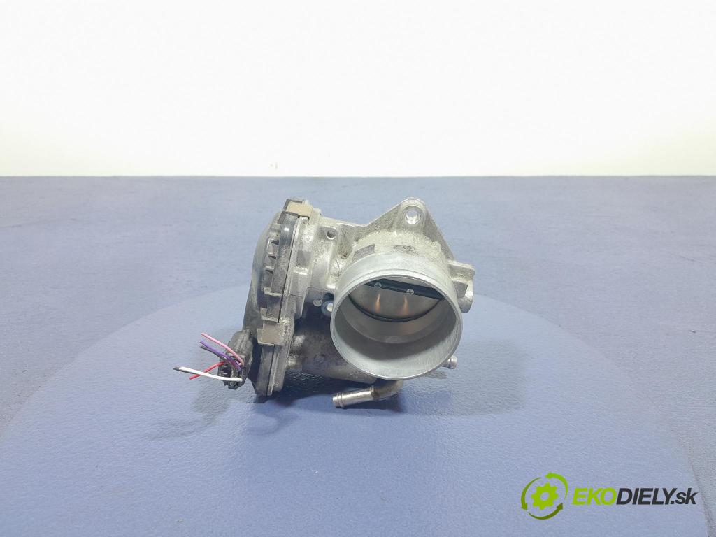 Toyota Rav4 2020 klapka 22030-24010