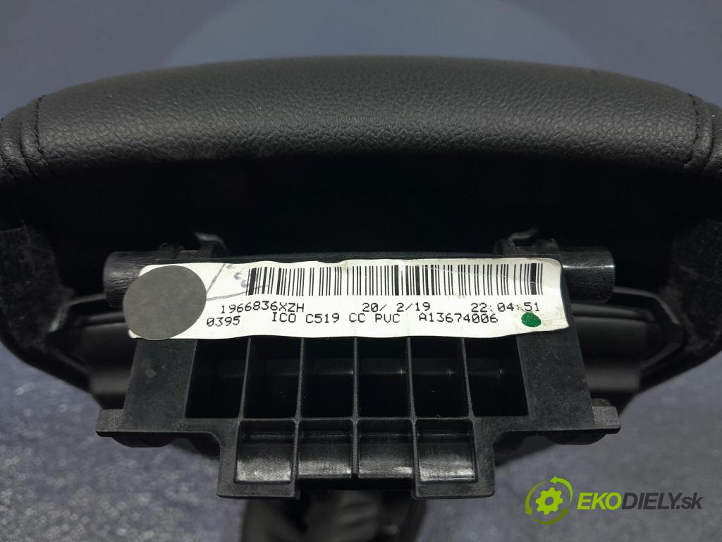 Ford Focus 2019 operadlo JX7B-A045C74-A