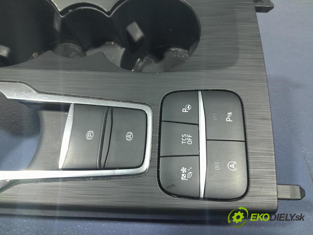 Ford Focus 2019 kryt Plast: Interiéry: JX7B-A045A66-D