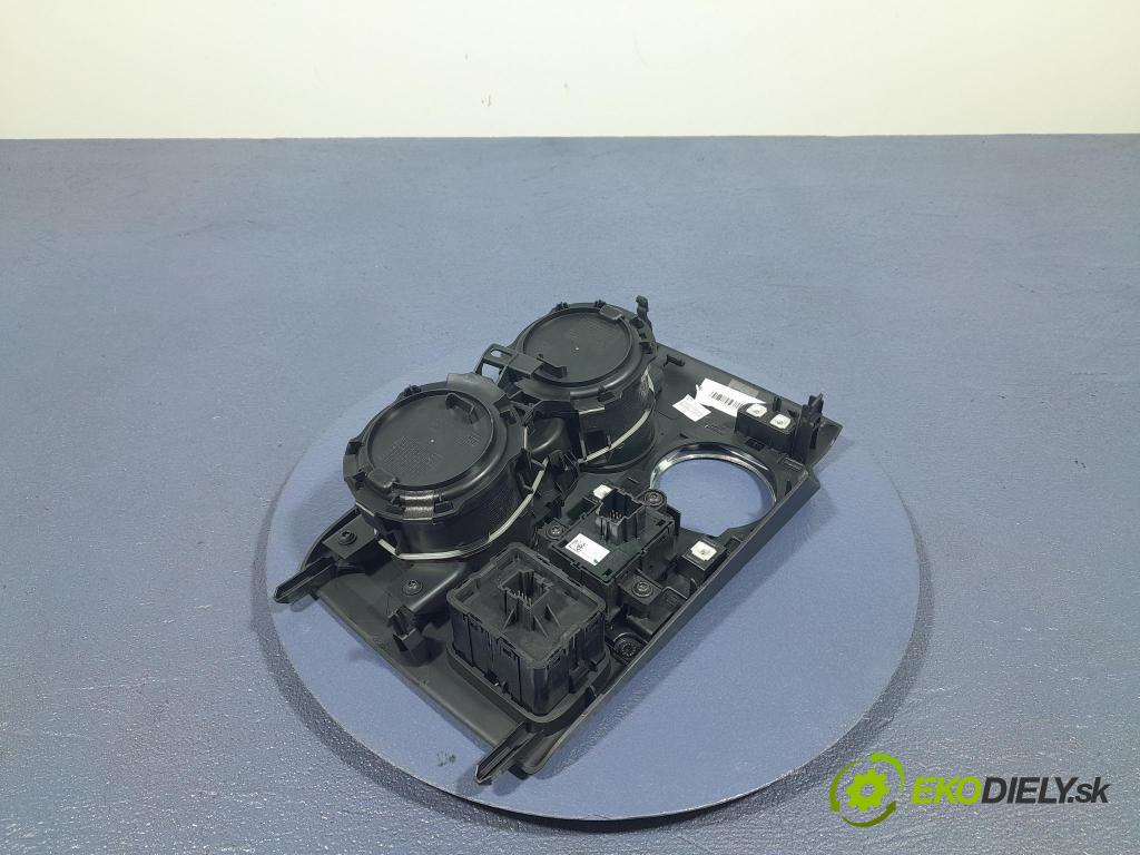 Ford Focus 2019 kryt Plast: Interiéry: JX7B-A045A66-D