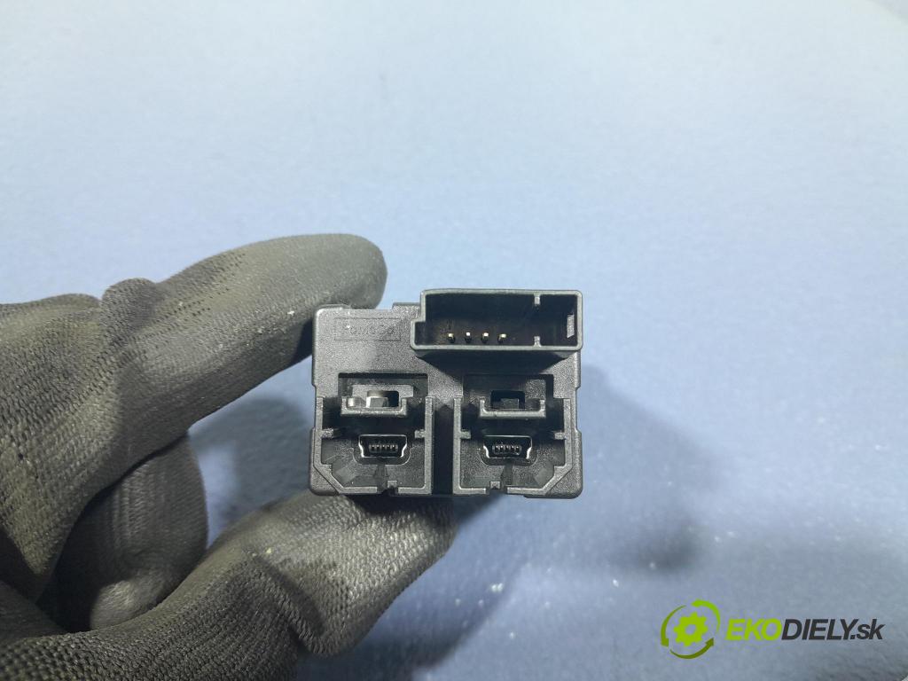 Ford Focus 2019 inštalácia Elektrický: HS7T-14F014-AD