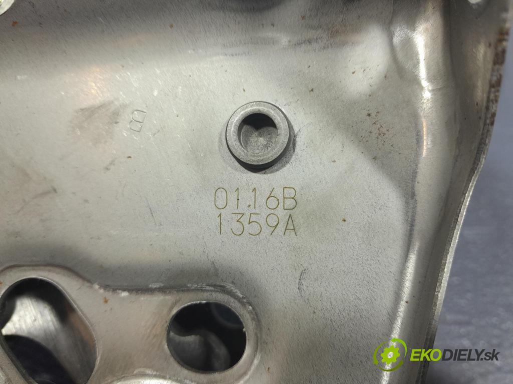 Toyota Rav4 2020 pedále 