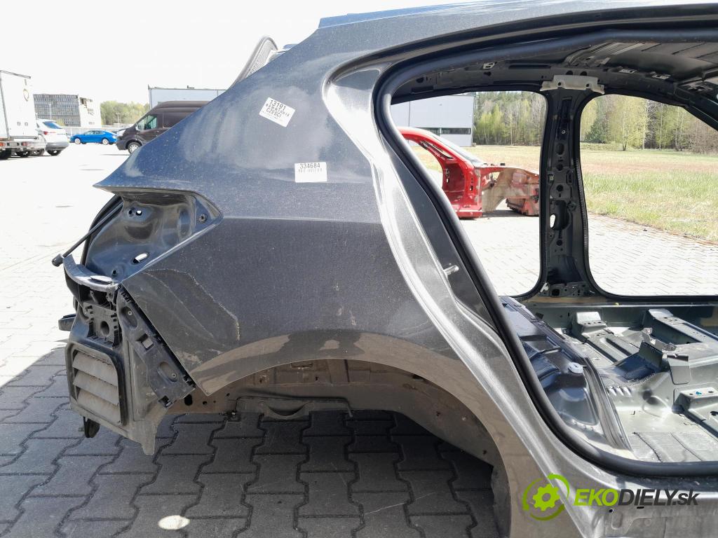 Ford Focus 2019 blatnik Zad: v pravo: