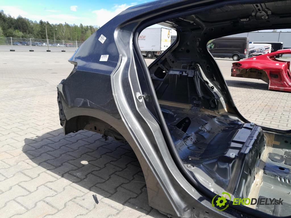 Ford Focus 2019 blatnik Zad: v pravo: